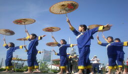 轉型時期照片照片系列，共計2張照片