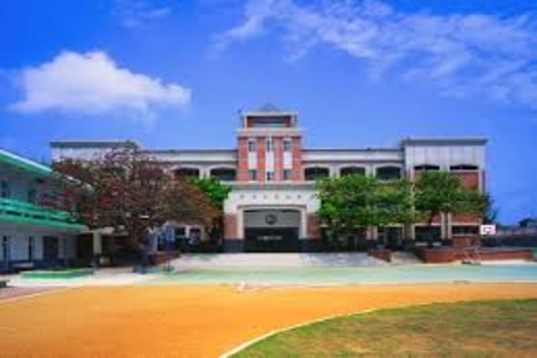 池東國民小學學校照片